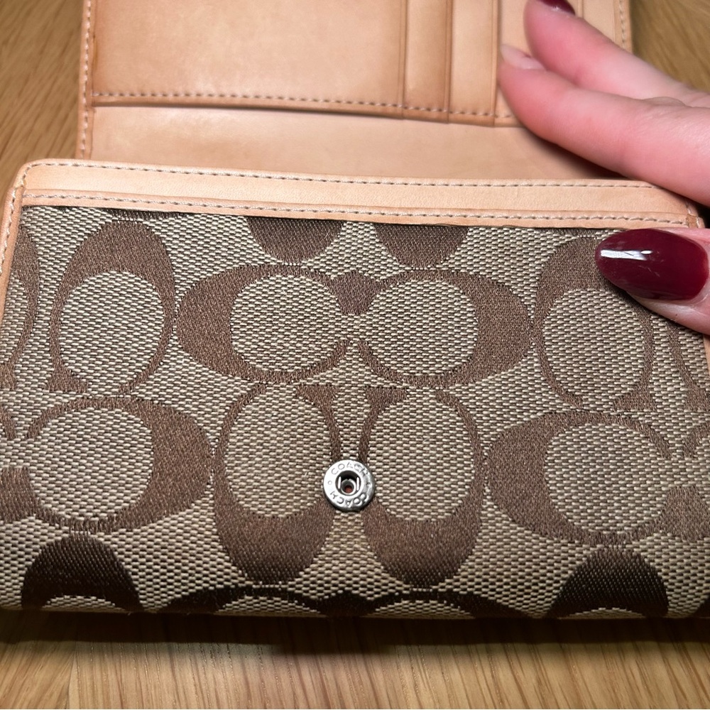 Vintage Coach Signature Canvas Hamptons Wallet - Picture 7 of 12